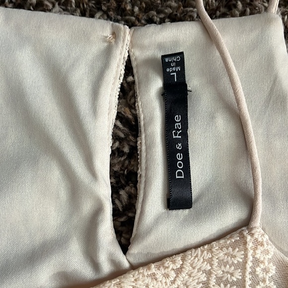 Tank top blouse with lace - Picture 3 of 4